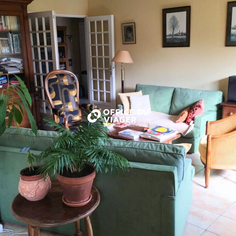 Appartement- 2 pièces - 65,99 m²