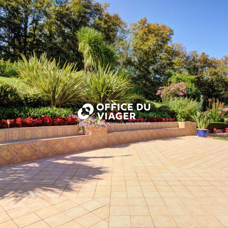 Maison - 7 pièces - 207,38 m²
