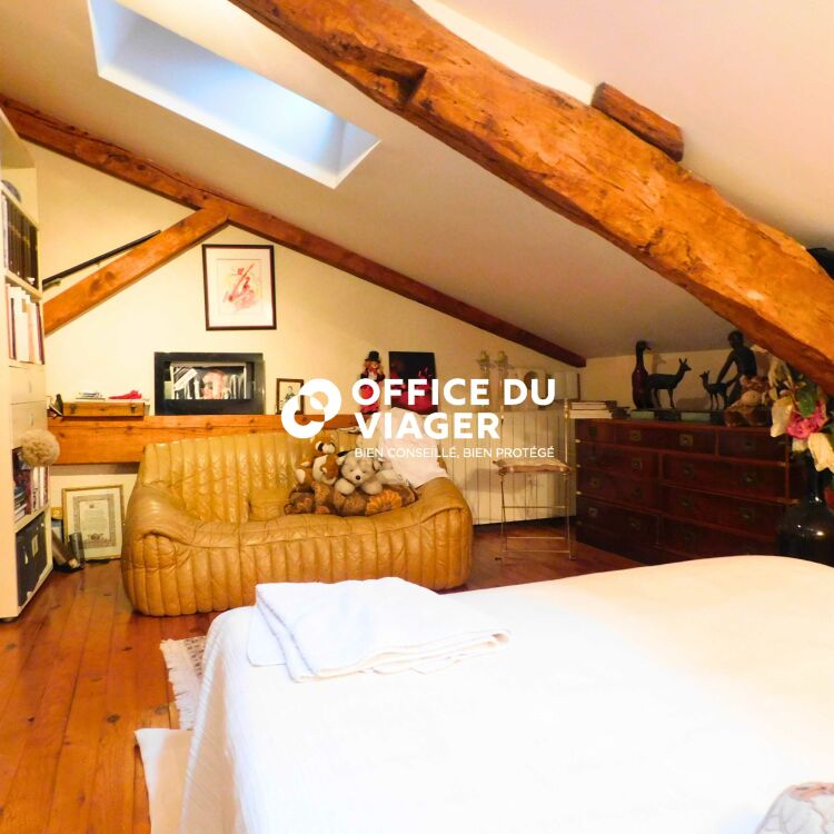 Maison - 6 pièces - 196 m²