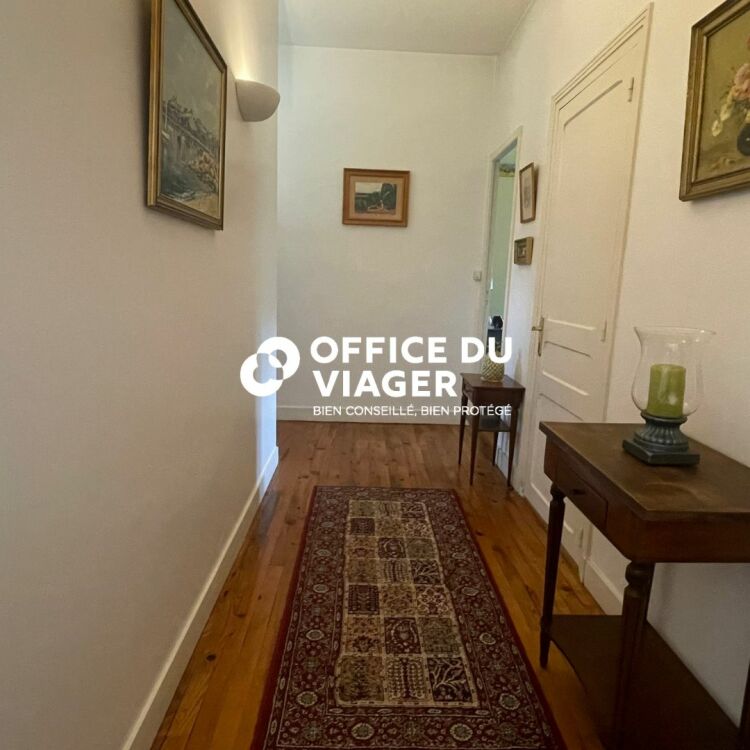 Maison - 7 pièces - 255 m²