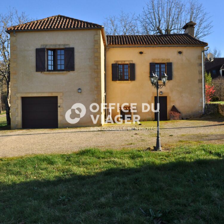 Maison - 6 pièces - 540 m²