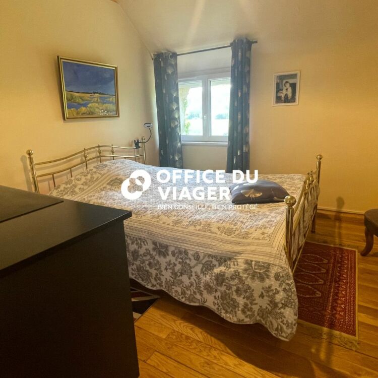 Maison - 7 pièces - 255 m²