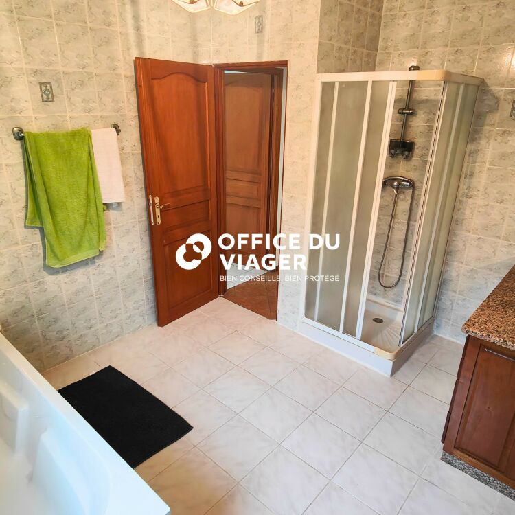 Maison - 6 pièces - 189 m²