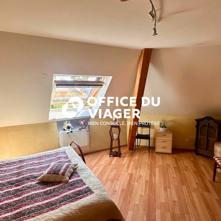 Maison - 7 pièces - 180 m²