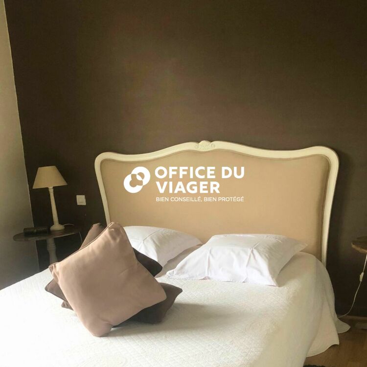 Maison - 8 pièces - 180 m²