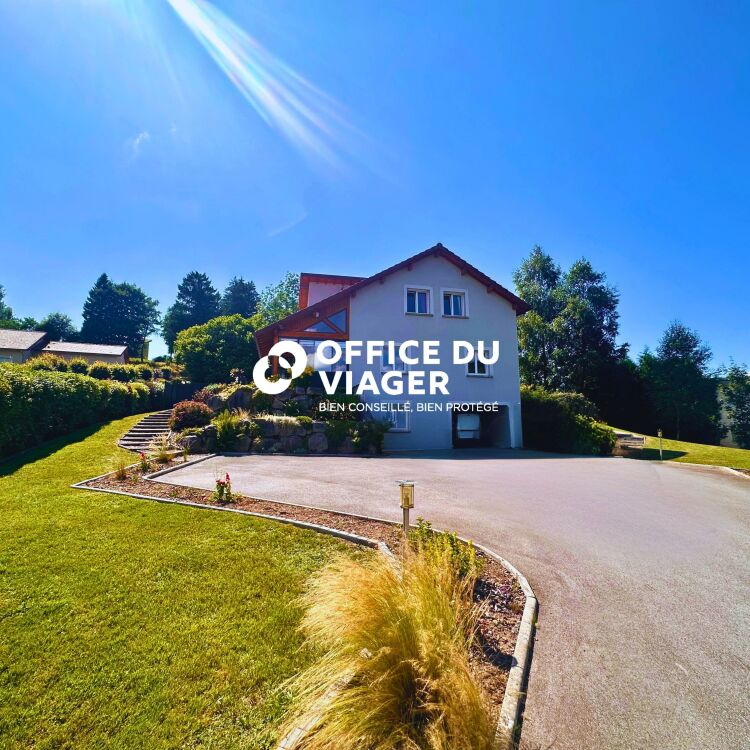 Maison - 7 pièces - 260 m²