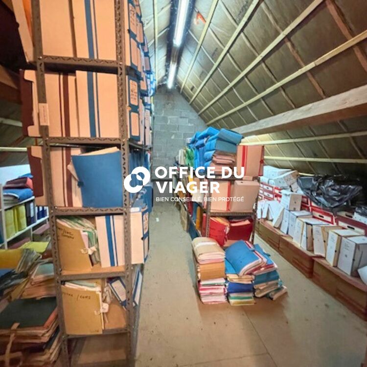 Maison - 7 pièces - 254 m²