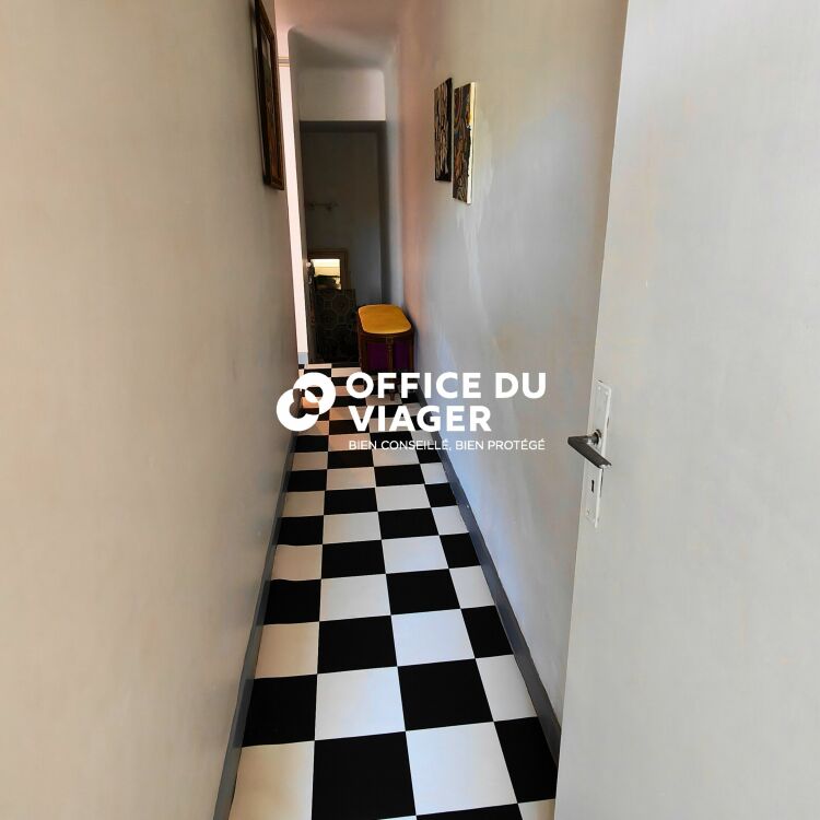 Maison - 7 pièces - 400 m²