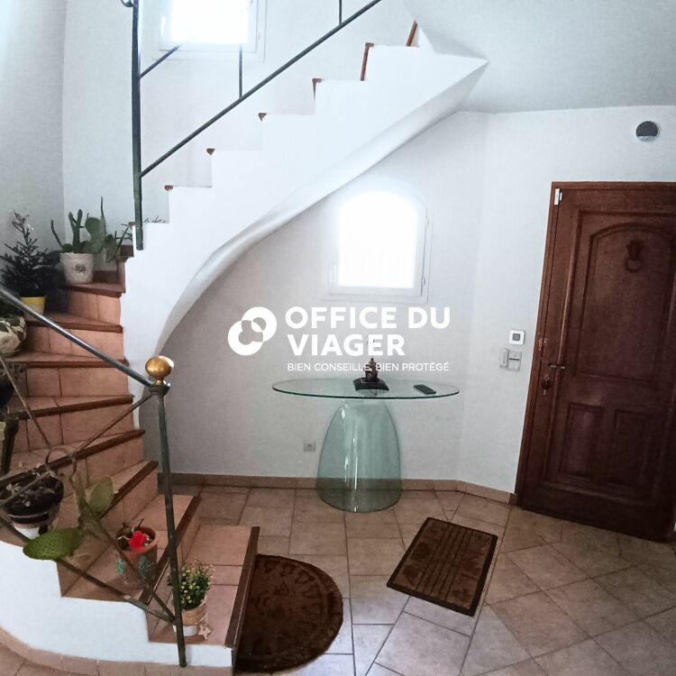 Maison - 10 pièces - 291 m²