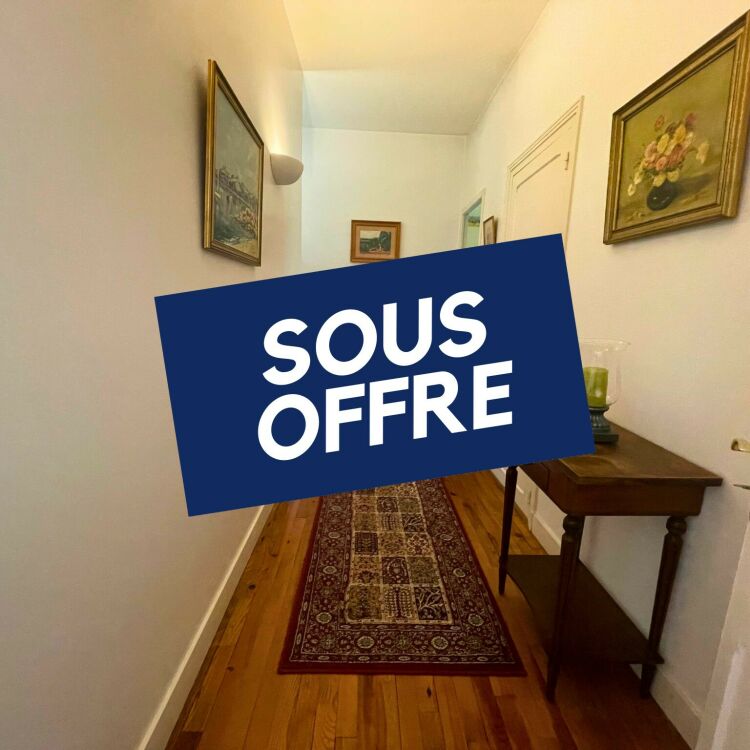 Maison - 7 pièces - 255 m²