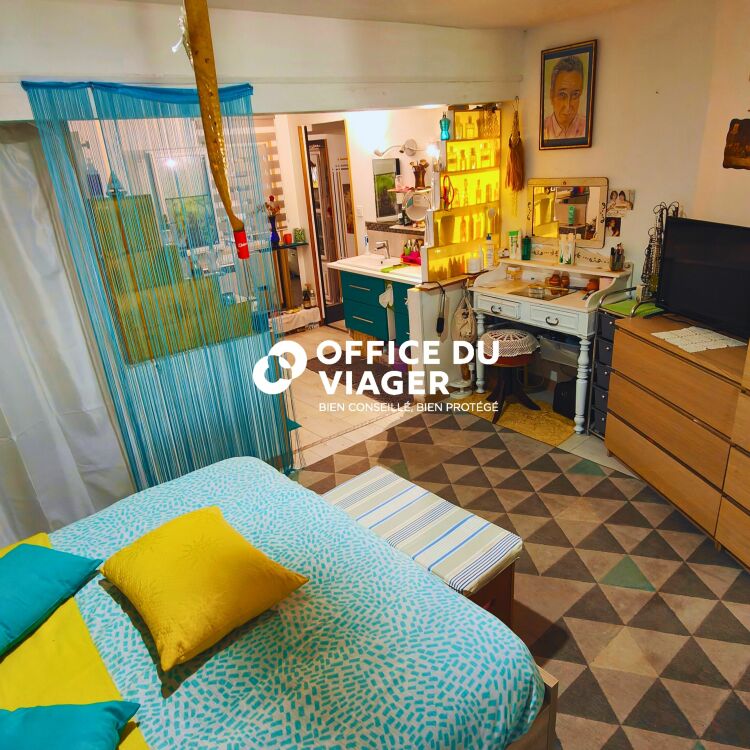 Maison - 7 pièces - 400 m²