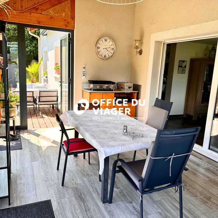 Maison - 7 pièces - 260 m²