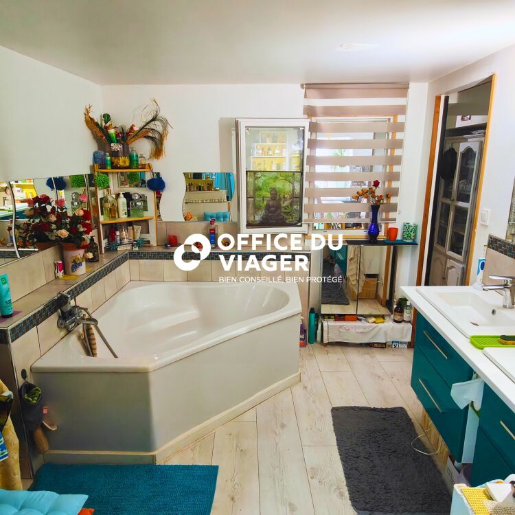 Maison - 7 pièces - 400 m²