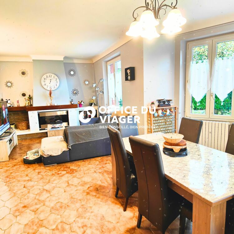 Maison - 6 pièces - 142,21 m²