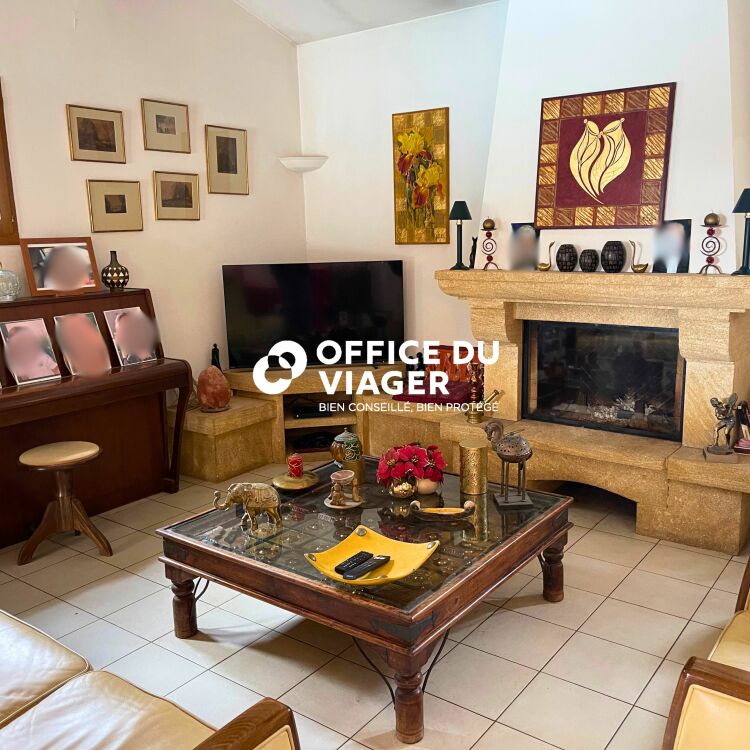 Maison - 5 pièces  - 140 m²