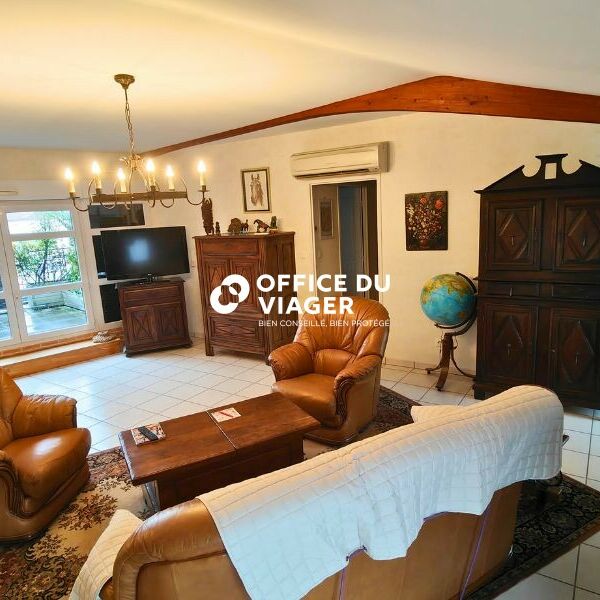 Appartement - 5 pièces - 145 m²