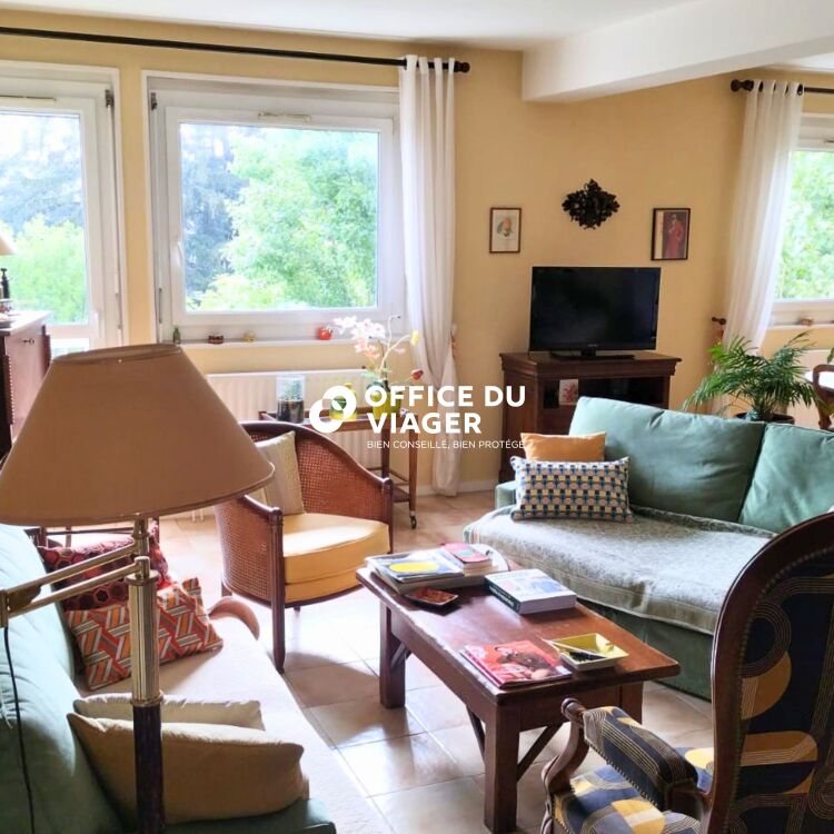Appartement- 2 pièces - 65,99 m²
