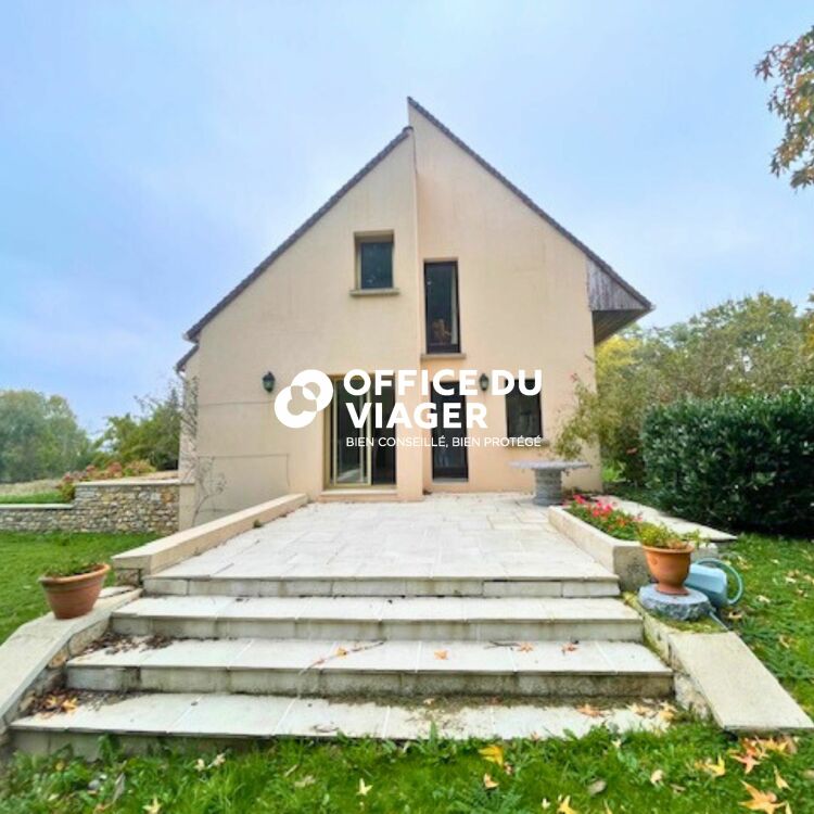 Maison - 7 pièces - 254 m²