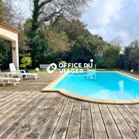 Maison - 5 pièces  - 140 m²