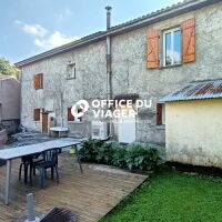 Ensemble immobilier - 8 pièces - 213,58 m²