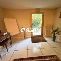 Maison - 7 pièces - 254 m²