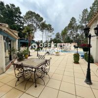 Maison - 9 pièces - 327,77 m²