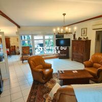 Appartement - 5 pièces - 145 m²