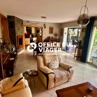 Maison - 7 pièces - 180 m²
