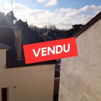 Immeuble - 1 fonds de commerce + 2 appartements - 172,76 m²