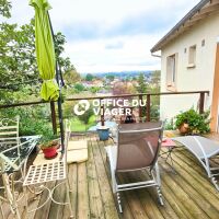 Maison - 8 pièces - 180 m²