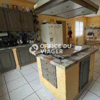 Maison - 9 pièces - 327,77 m²