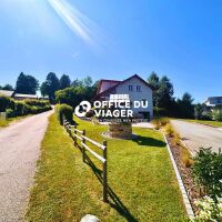 Maison - 7 pièces - 260 m²