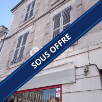 Immeuble - 1 fonds de commerce + 2 appartements - 172,76 m²