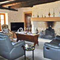 Maison - 6 pièces - 540 m²