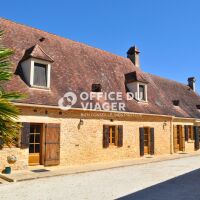 Maison - 6 pièces - 540 m²