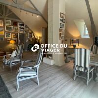 Maison - 7 pièces - 255 m²