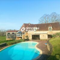 Ensemble immobilier - 6 pièces - 250 m²