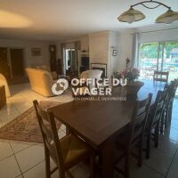 Maison - 9 pièces - 327,77 m²