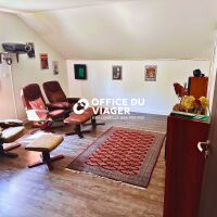 Maison - 7 pièces - 260 m²