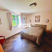 Maison - 7 pièces - 260 m²