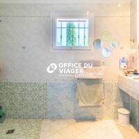 Maison - 10 pièces - 291 m²