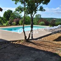 Maison - 6 pièces - 540 m²