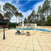 Maison - 9 pièces - 327,77 m²