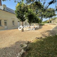 Maison - 7 pièces - 255 m²