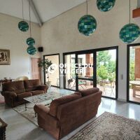 Maison - 6 pièces - 228,35 m²