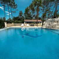Maison - 9 pièces - 327,77 m²