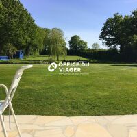 Maison - 7 pièces - 266 m²