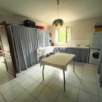 Maison - 9 pièces - 327,77 m²