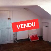 Immeuble - 1 fonds de commerce + 2 appartements - 172,76 m²