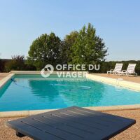 Maison - 6 pièces - 540 m²